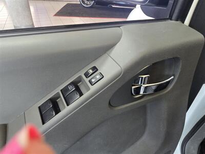 2020 Nissan Frontier SV 4DR CREW CAB - Photo 17 - Hamilton, OH 45015
