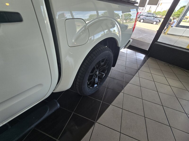 2020 Nissan Frontier SV 4DR CREW CAB - Photo 32 - Hamilton, OH 45015