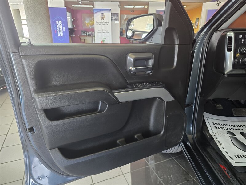 2019 Chevrolet Silverado 1500 LD LT EXTENDED CAB 4X4/V8 - Photo 8 - Hamilton, OH 45015
