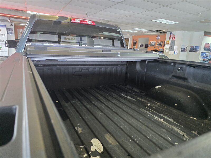 2019 Chevrolet Silverado 1500 LD LT EXTENDED CAB 4X4/V8 - Photo 33 - Hamilton, OH 45015