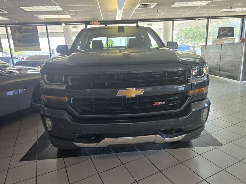 2019 Chevrolet Silverado 1500 LD LT EXTENDED CAB 4X4/V8 - Photo 2 - Hamilton, OH 45015