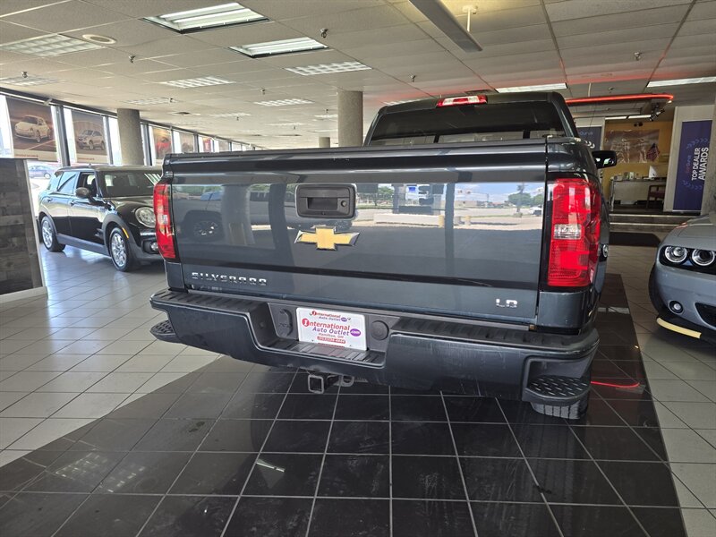 2019 Chevrolet Silverado 1500 LD LT EXTENDED CAB 4X4/V8 - Photo 5 - Hamilton, OH 45015