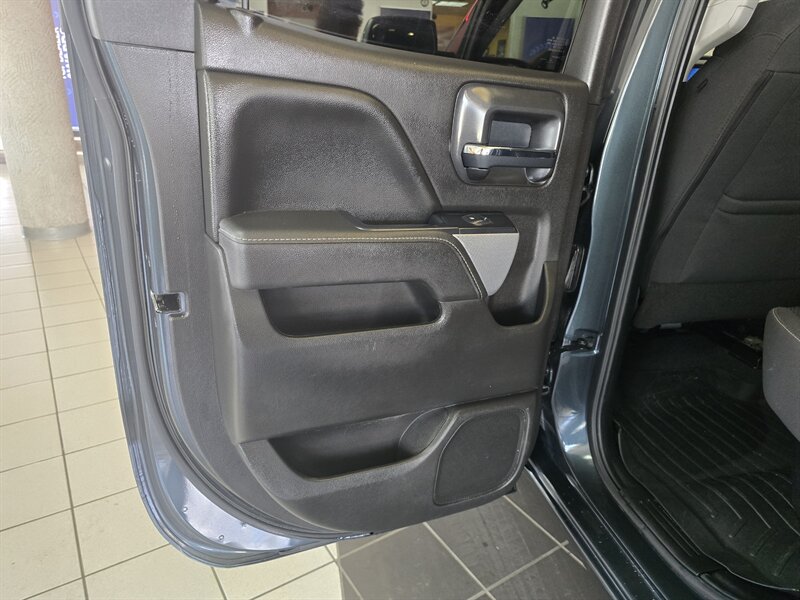 2019 Chevrolet Silverado 1500 LD LT EXTENDED CAB 4X4/V8 - Photo 12 - Hamilton, OH 45015