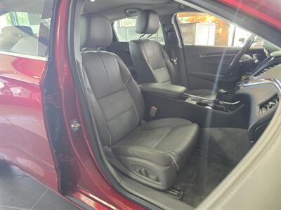 2015 Chevrolet Impala LT   - Photo 14 - Hamilton, OH 45015
