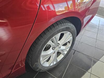 2015 Chevrolet Impala LT   - Photo 29 - Hamilton, OH 45015