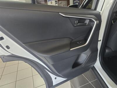 2021 Toyota RAV4 Prime SE 4DR SUV AWD   - Photo 10 - Hamilton, OH 45015