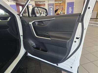 2021 Toyota RAV4 Prime SE 4DR SUV AWD   - Photo 13 - Hamilton, OH 45015