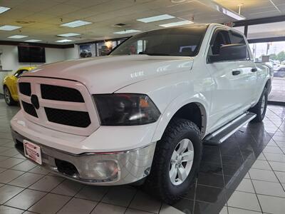 2016 RAM 1500 Big Horn/CREW CAB/HEMI/4X4   - Photo 2 - Hamilton, OH 45015