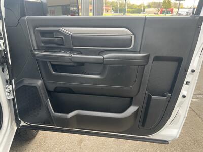 2020 RAM 3500 Tradesman 2DR REGULAR CAB/HEMI/CHASSIS   - Photo 18 - Hamilton, OH 45015