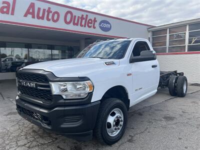 2020 RAM 3500 Tradesman 2DR REGULAR CAB/HEMI/CHASSIS   - Photo 2 - Hamilton, OH 45015