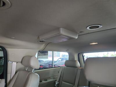 2010 Cadillac Escalade ESV Premium Luxury 4DR SUV AWD   - Photo 13 - Hamilton, OH 45015