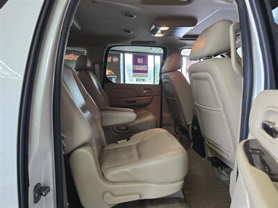 2010 Cadillac Escalade ESV Premium Luxury 4DR SUV AWD   - Photo 18 - Hamilton, OH 45015