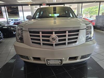 2010 Cadillac Escalade ESV Premium Luxury 4DR SUV AWD   - Photo 2 - Hamilton, OH 45015