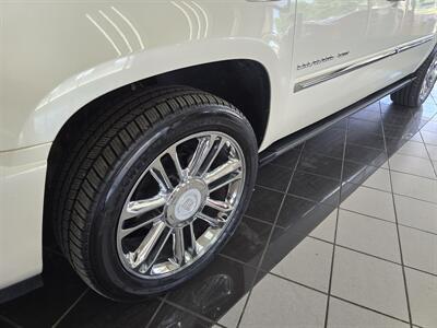 2010 Cadillac Escalade ESV Premium Luxury 4DR SUV AWD   - Photo 38 - Hamilton, OH 45015