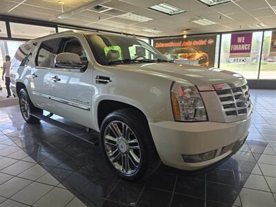 2010 Cadillac Escalade ESV Premium Luxury 4DR SUV AWD   - Photo 3 - Hamilton, OH 45015