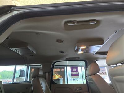 2010 Cadillac Escalade ESV Premium Luxury 4DR SUV AWD   - Photo 20 - Hamilton, OH 45015