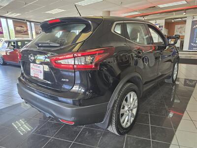 2021 Nissan Rogue SPORT S 4DR CROSSOVER AWD   - Photo 4 - Hamilton, OH 45015