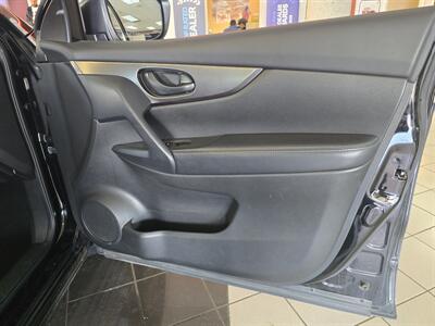 2021 Nissan Rogue SPORT S 4DR CROSSOVER AWD   - Photo 12 - Hamilton, OH 45015