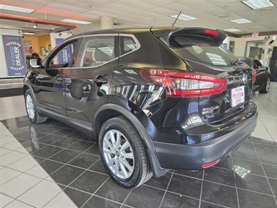 2021 Nissan Rogue SPORT S 4DR CROSSOVER AWD   - Photo 6 - Hamilton, OH 45015