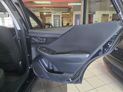 2021 Subaru Outback Premium 4DR CROSSOVER AWD   - Photo 15 - Hamilton, OH 45015