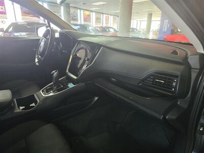 2021 Subaru Outback Premium 4DR CROSSOVER AWD   - Photo 13 - Hamilton, OH 45015
