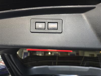 2021 Subaru Outback Premium 4DR CROSSOVER AWD   - Photo 19 - Hamilton, OH 45015