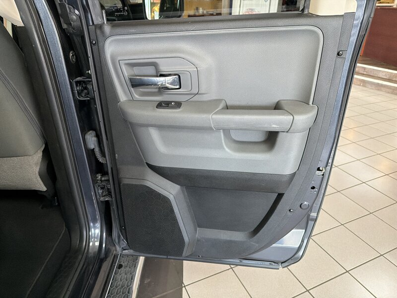 2018 RAM 1500 Big Horn/QUAD CAB/4X4 - Photo 15 - Hamilton, OH 45015