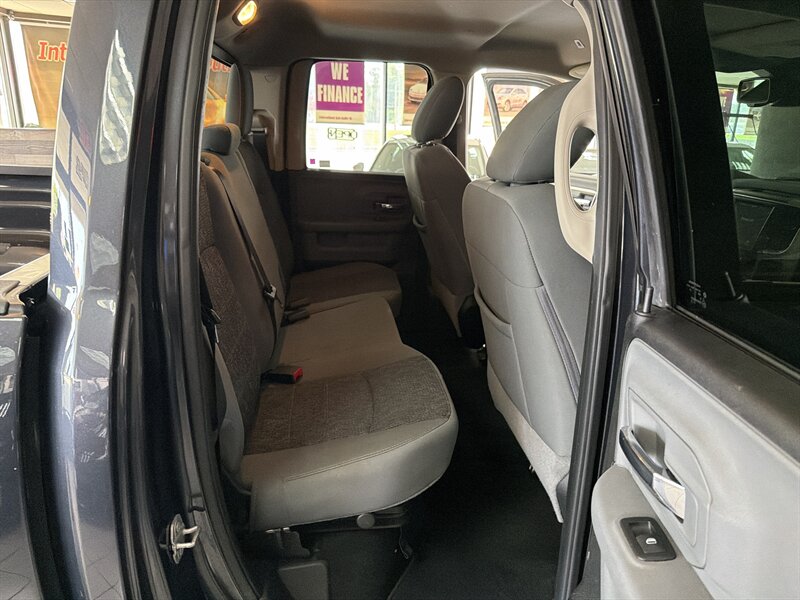 2018 RAM 1500 Big Horn/QUAD CAB/4X4 - Photo 14 - Hamilton, OH 45015