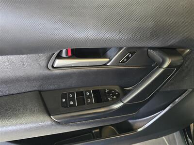 2024 Mazda CX-50 2.5 S Preferred 4DR SUV AWD   - Photo 17 - Hamilton, OH 45015
