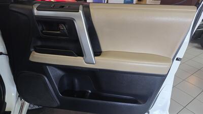 2011 Toyota 4Runner Limited 4DR SUV 4X4 - Photo 34 - Hamilton, OH 45015