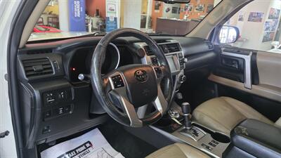 2011 Toyota 4Runner Limited 4DR SUV 4X4 - Photo 11 - Hamilton, OH 45015
