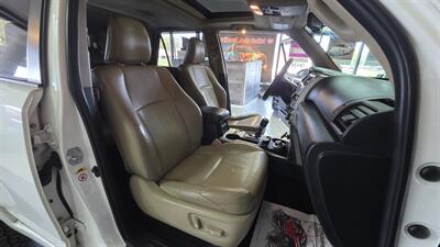 2011 Toyota 4Runner Limited 4DR SUV 4X4 - Photo 32 - Hamilton, OH 45015