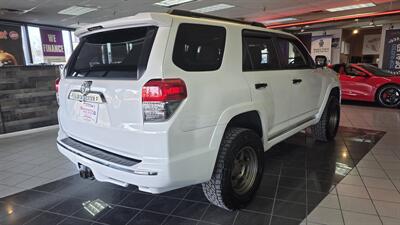 2011 Toyota 4Runner Limited 4DR SUV 4X4 - Photo 6 - Hamilton, OH 45015