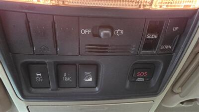 2011 Toyota 4Runner Limited 4DR SUV 4X4 - Photo 22 - Hamilton, OH 45015