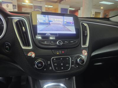 2024 Chevrolet Malibu LT   - Photo 21 - Hamilton, OH 45015