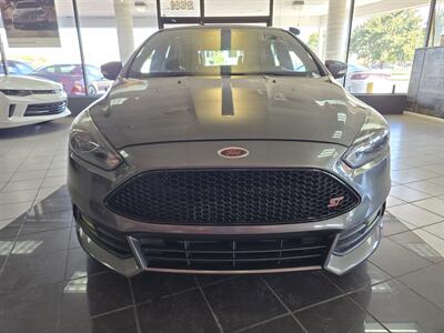 2017 Ford Focus ST4DR HATCHBACK/6SPEED   - Photo 2 - Hamilton, OH 45015