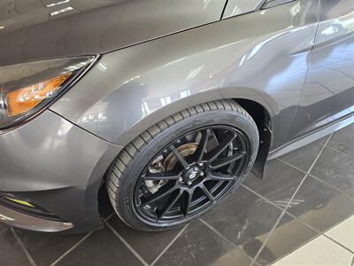 2017 Ford Focus ST4DR HATCHBACK/6SPEED   - Photo 31 - Hamilton, OH 45015