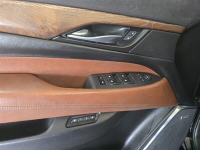 2016 Cadillac Escalade ESV Luxury Collection   - Photo 21 - Hamilton, OH 45015
