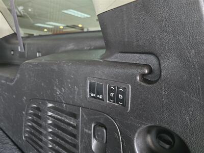 2016 Cadillac Escalade ESV Luxury Collection   - Photo 37 - Hamilton, OH 45015