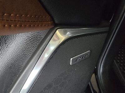 2016 Cadillac Escalade ESV Luxury Collection   - Photo 33 - Hamilton, OH 45015