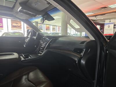 2016 Cadillac Escalade ESV Luxury Collection   - Photo 12 - Hamilton, OH 45015