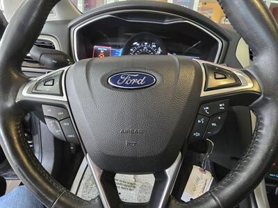 2015 Ford Fusion SE   - Photo 21 - Hamilton, OH 45015