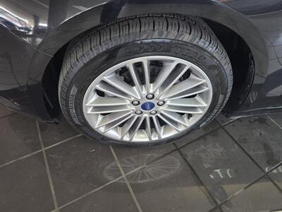 2015 Ford Fusion SE   - Photo 28 - Hamilton, OH 45015