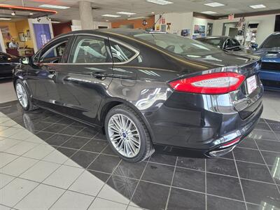 2015 Ford Fusion SE   - Photo 6 - Hamilton, OH 45015
