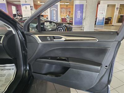 2015 Ford Fusion SE   - Photo 12 - Hamilton, OH 45015