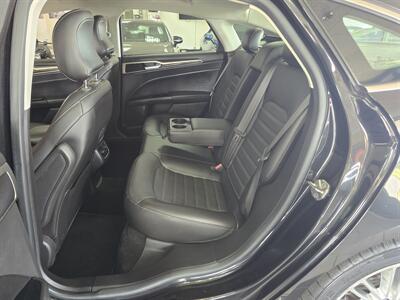 2015 Ford Fusion SE   - Photo 11 - Hamilton, OH 45015