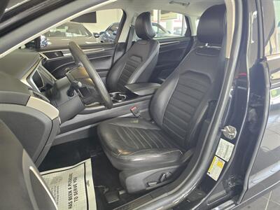 2015 Ford Fusion SE   - Photo 9 - Hamilton, OH 45015