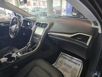 2015 Ford Fusion SE   - Photo 13 - Hamilton, OH 45015