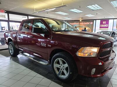 2017 RAM 1500 Express-CREW CAB-4X4-HEMI   - Photo 4 - Hamilton, OH 45015