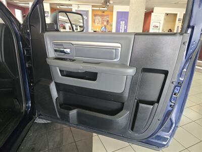 2016 RAM 1500 Express 2DR REGULAR CAB 4X4   - Photo 11 - Hamilton, OH 45015